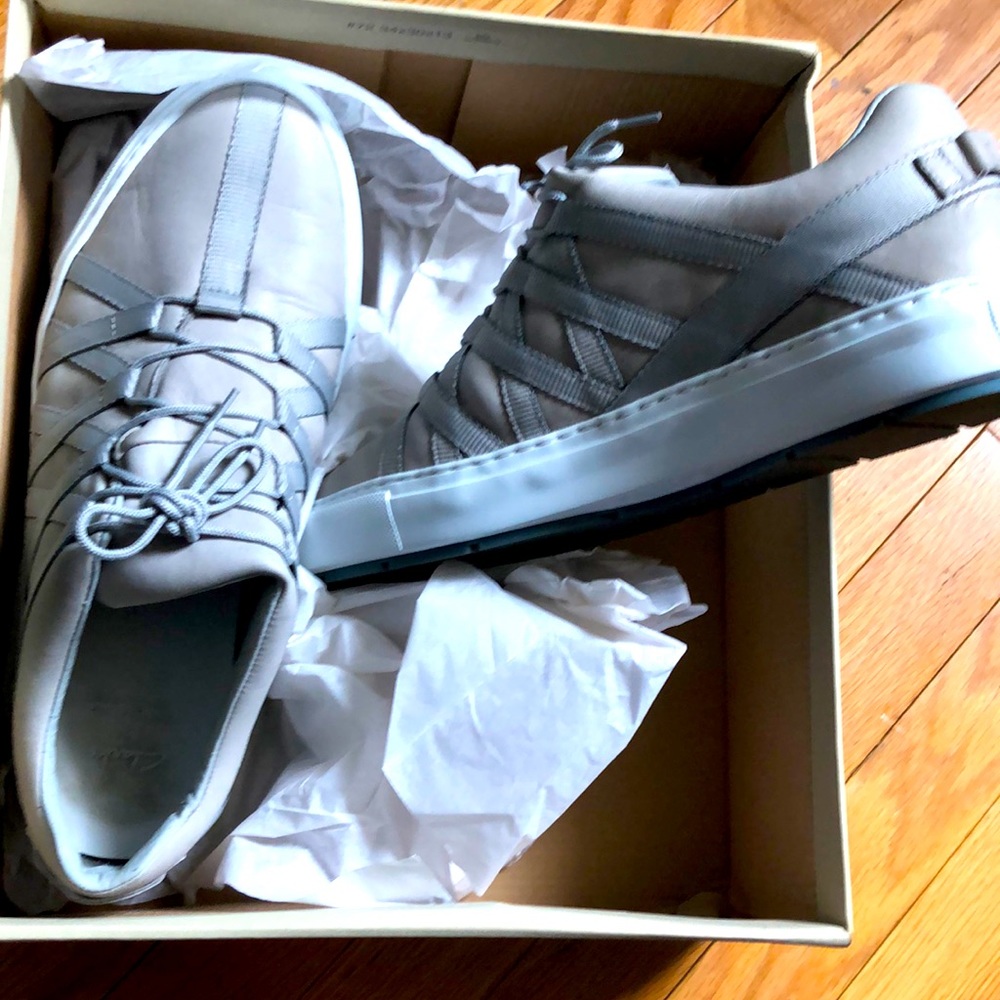 Grey silver Clarks Laika run size 10  new in box